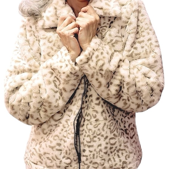 Andree By Unit SNOW LEOPARD PRINT PLUSH FAUX FUR SHERPA FULL ZIP JACKET Sz Large - Picture 4 of 8